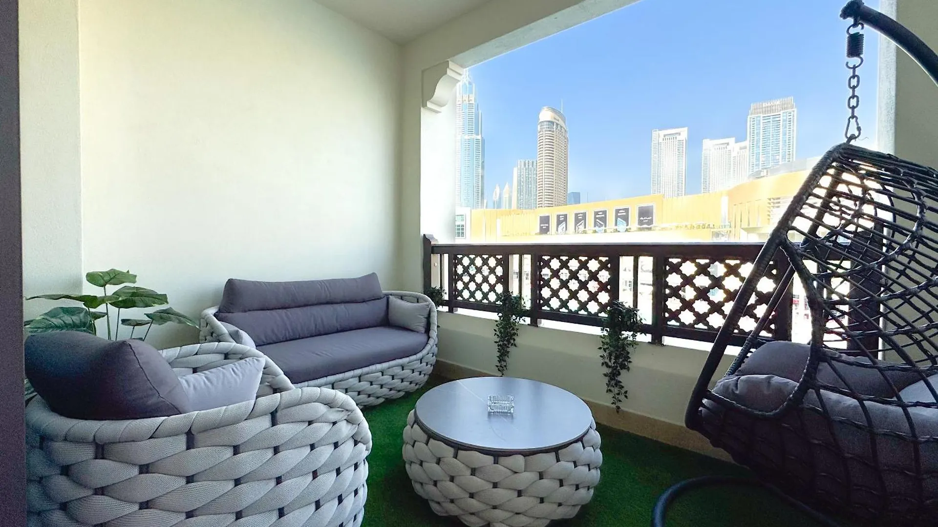 Luxurious 2 Bedroom Apartment With Dubai Mall Fountain View Facing Burj Khalifa 0*,  Verenigde Arabische Emiraten